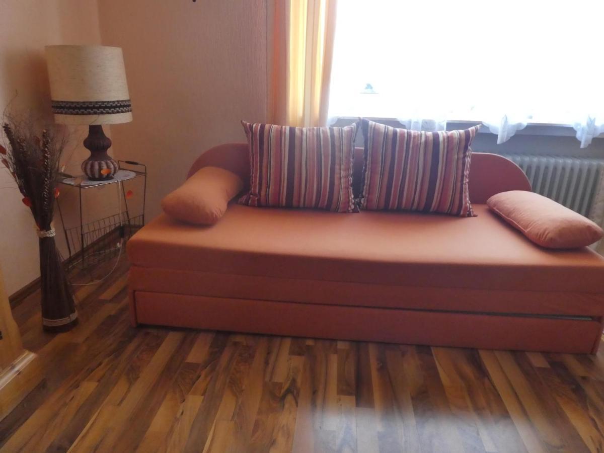 Ferienwohnung Fuelbier Oberzissen エクステリア 写真